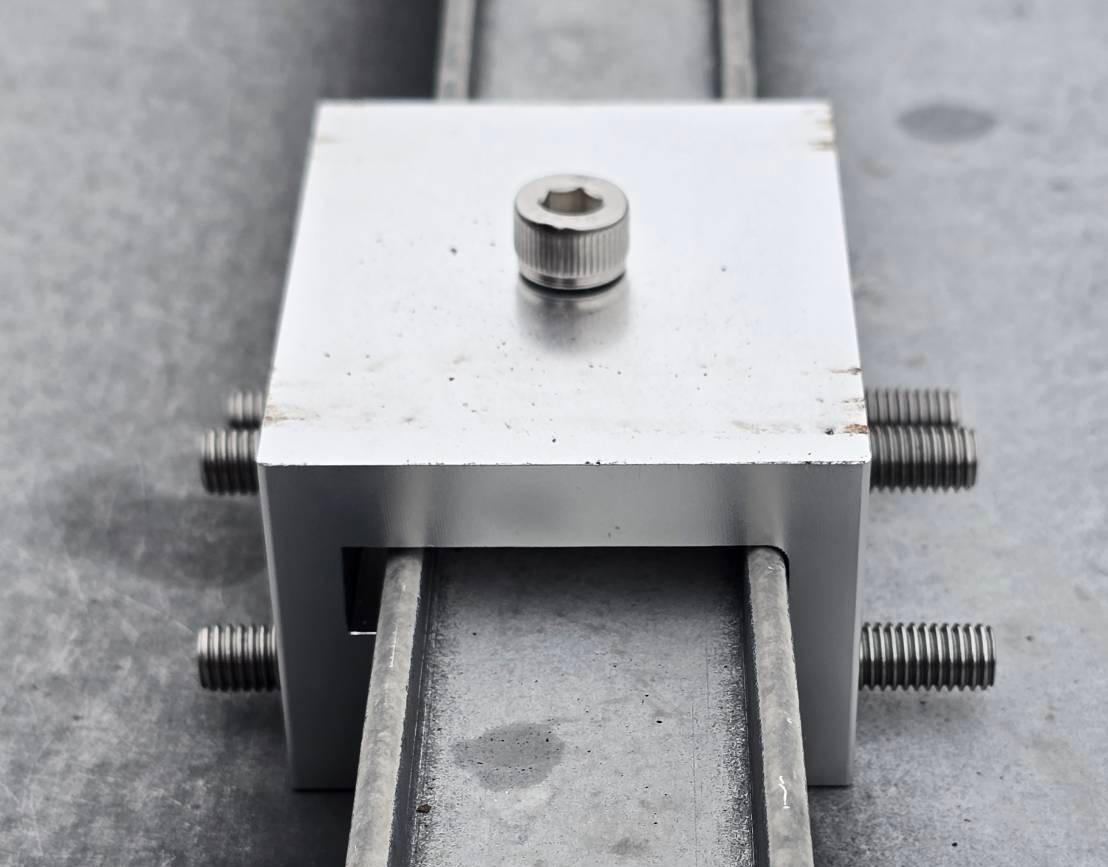 مناسب تمامًا لسقفك: قفل السقف الجديد الخاص بنا قيد الإنتاج!