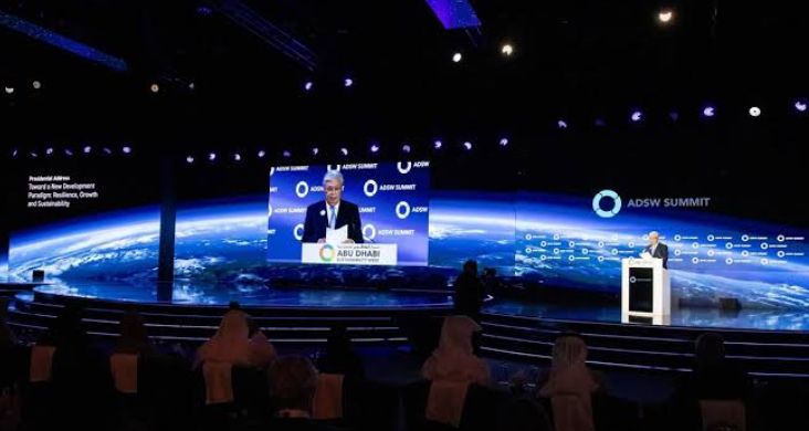 هياكل التركيب الثابتة في القمة العالمية لطاقة المستقبل أبوظبي 2026 – أبرز فعاليات المعرض